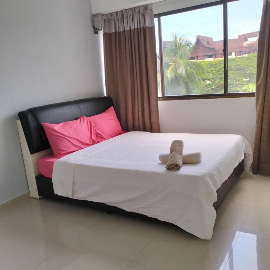 Sri Sayang Pearl View Apartment Batu Feringgi Bilik gambar