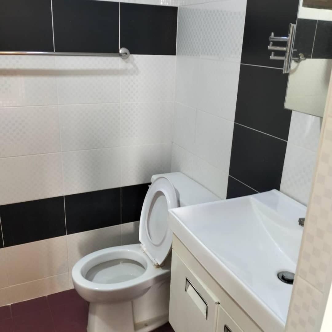 Sri Sayang Pearl View Apartment Batu Feringgi Luaran gambar