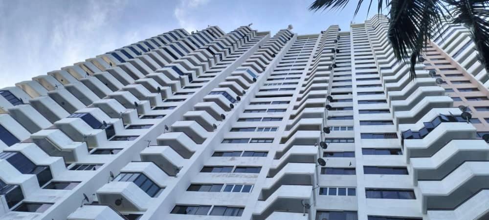 Sri Sayang Pearl View Apartment Batu Feringgi Bilik gambar
