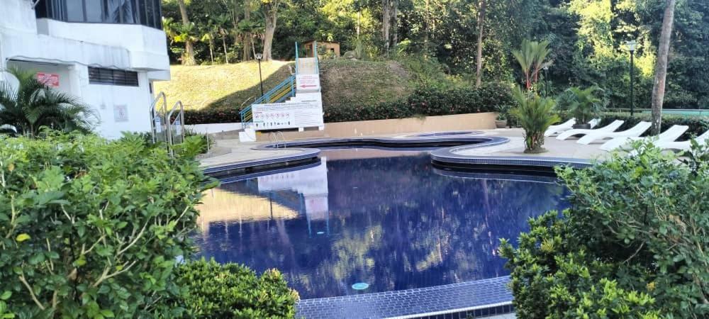 Sri Sayang Pearl View Apartment Batu Feringgi Bilik gambar